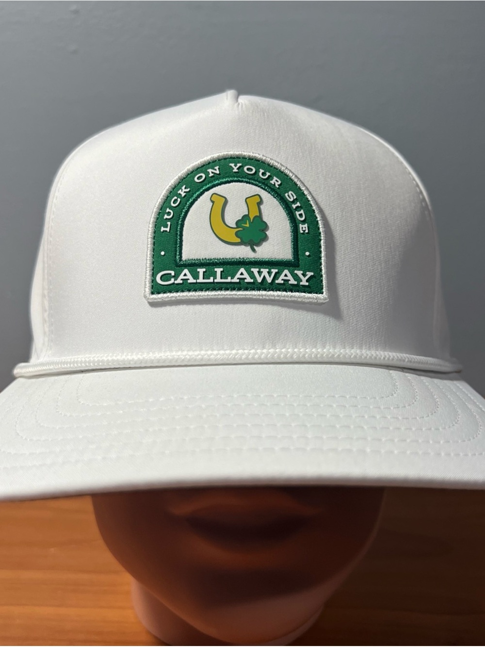 Callaway Mens White Performance Luck On Your Side Snapback Golf Hat - New 2025